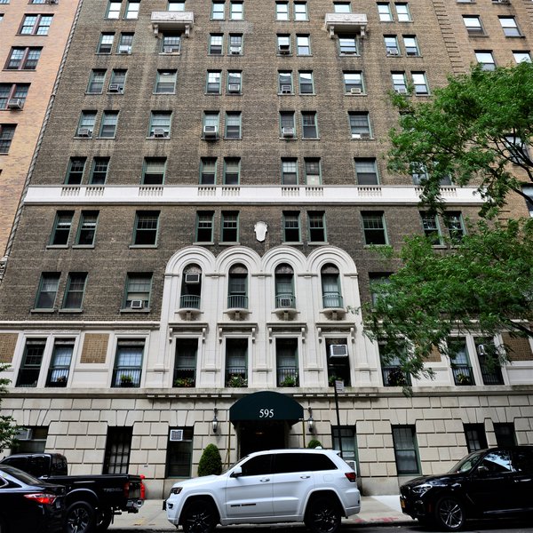 
            595 West End Avenue Condominium Building, 595 West End Avenue, New York, NY, 10024, NYC NYC Condos        